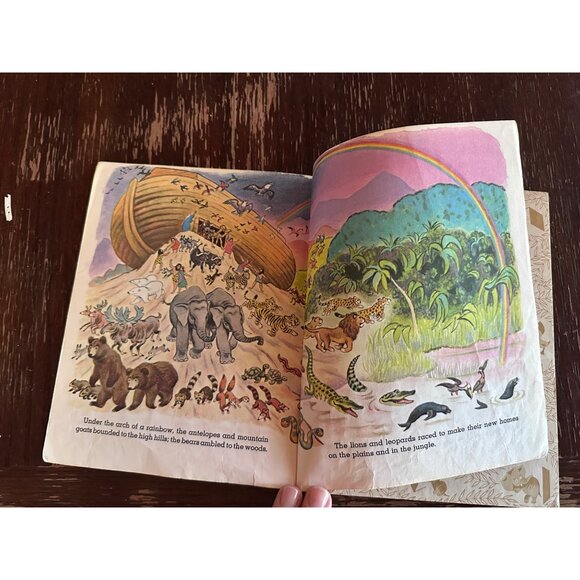 Vintage 1969 Little Golden Book "Noahs Ark" By Barbara Shook Hazen Illustrated B - Picture 14 of 15